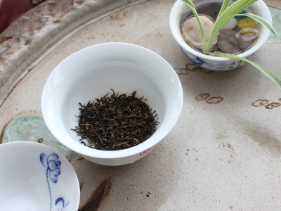 喝茶的好處和壞處分別是什么，長期喝茶有什么危害？