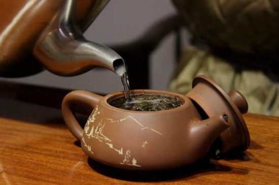 各類(lèi)茶的注水方式，不同的茶泡茶時(shí)怎么注水