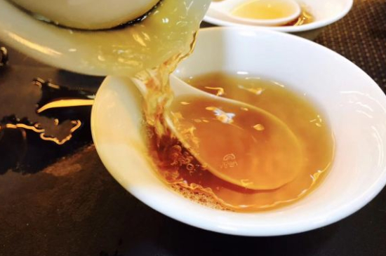 肉桂可以用紫砂壺沖泡嗎，紫砂壺能泡武夷巖茶肉桂用嗎？