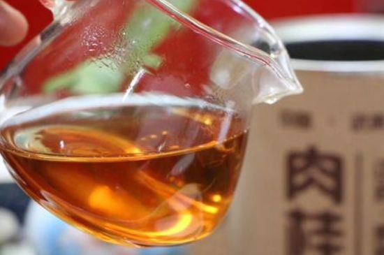 女人喝肉桂紅茶有什么好處，肉桂加紅茶的功效與作用