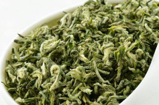 真假碧螺春泡水后區(qū)別，蘇州洞庭碧螺春怎樣鑒別好壞？