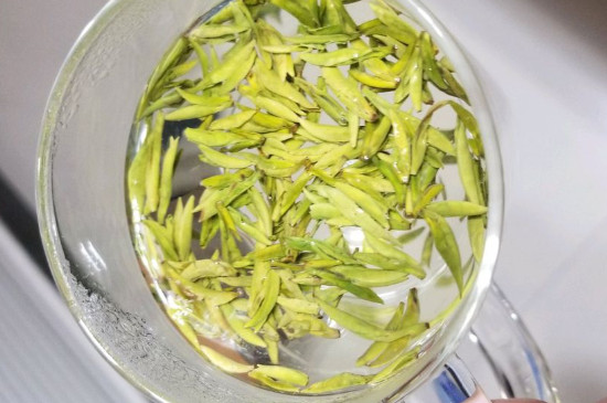 茶葉過期5年了但沒開封，茶葉放久了能喝嗎