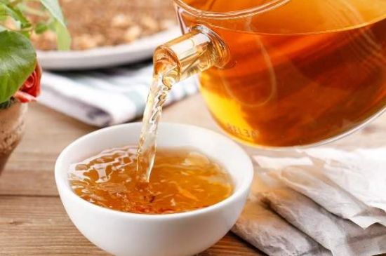 飯店喝的聞起很香的茶，餐館里的蕎麥茶還是大麥茶？