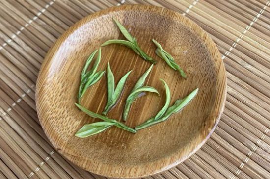 安吉白茶夏天怎么保存，安吉白茶能冷凍儲存嗎？