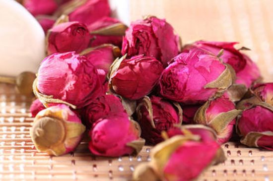 玫瑰花的最佳搭配，喝玫瑰花茶搭配什么喝好？