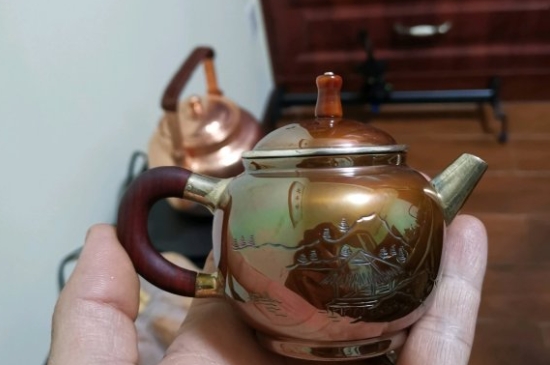 常見(jiàn)的七大材質(zhì)的茶具優(yōu)缺點(diǎn)，用什么材質(zhì)的茶具泡茶最好？