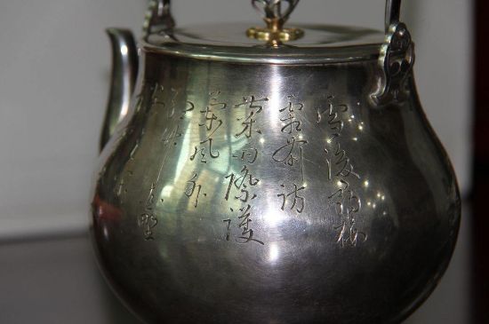 銀壺泡茶后為什么會(huì)變黑，銀壺內(nèi)膽發(fā)黑怎么辦