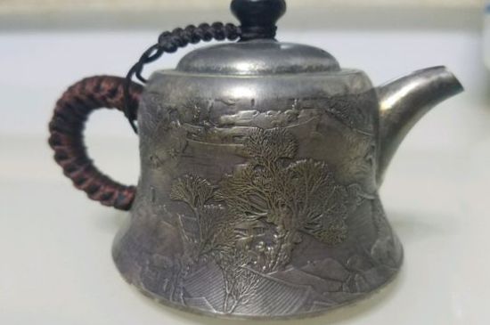 銀壺泡茶后為什么會(huì)變黑，銀壺內(nèi)膽發(fā)黑怎么辦