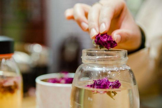 好玫瑰花茶多少錢一斤啊，玫瑰花茶價格多少錢合理？