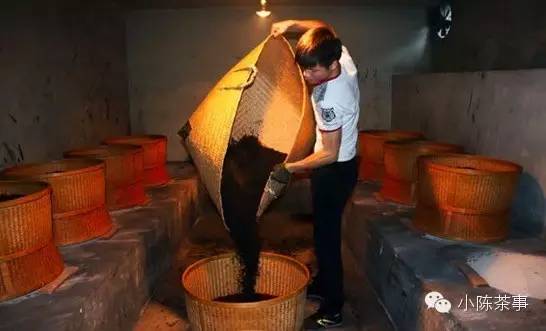 怎樣炭焙巖茶？揭秘武夷巖茶的炭焙技藝