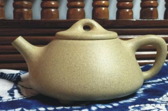 本山綠泥怎么分辨真假，真正的本山綠泥紫砂壺怎么鑒別？