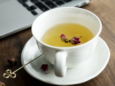 玫瑰花茶能豐胸嗎，天然豐胸花茶