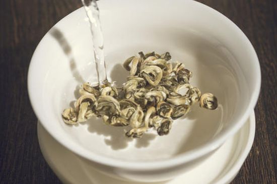 茉莉龍珠分幾種，怎樣分等級(jí)怎么看品質(zhì)