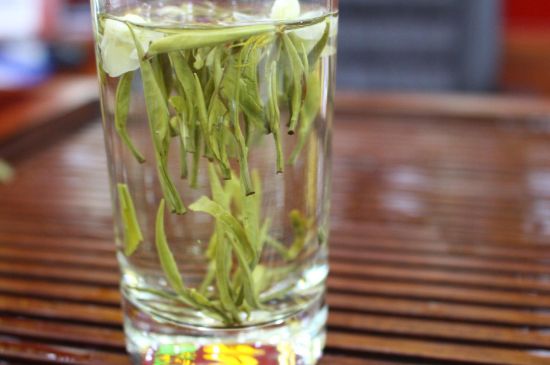 茉莉銀針屬于什么茶，茉莉銀針適合什么人喝？