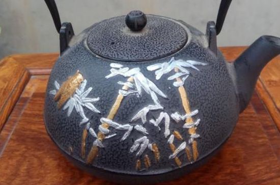 日本新鐵壺多少錢一個(gè)，如何選購(gòu)鐵壺