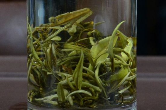 茉莉龍珠什么季節(jié)喝，夏天適合喝茉莉龍珠茶