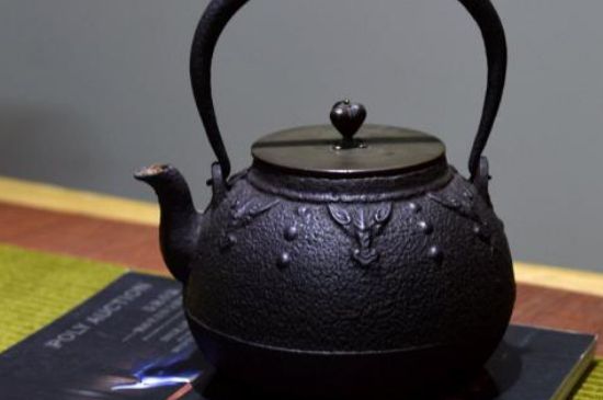 日本新鐵壺多少錢一個(gè)，如何選購(gòu)鐵壺