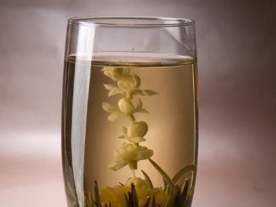 女孩喝茉莉茶的好處，茉莉花茶女生喝好嗎？