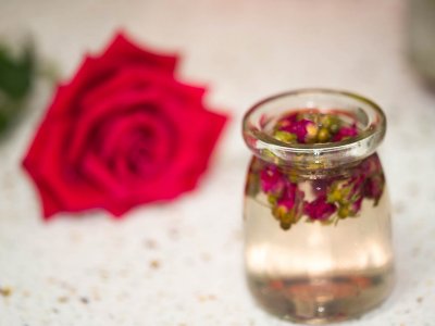 玫瑰花茶能豐胸嗎，天然豐胸花茶