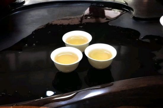 蜜蘭香好還是鴨屎香好，鳳凰單叢茶蜜蘭香和鴨屎香特點有哪些？