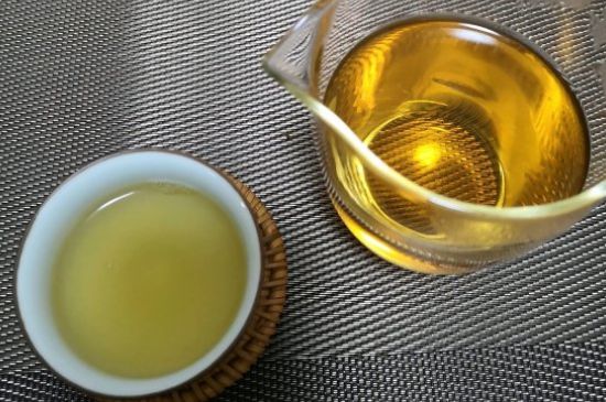 7年壽眉和2年白牡丹哪個好，老白茶壽眉與白牡丹的口感區(qū)別