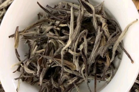 三年白茶賽砒霜，這是真的嗎？