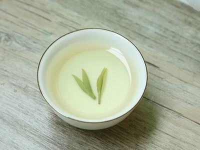 竹葉青茶怎么樣，檔次較高味道略苦價格比較貴