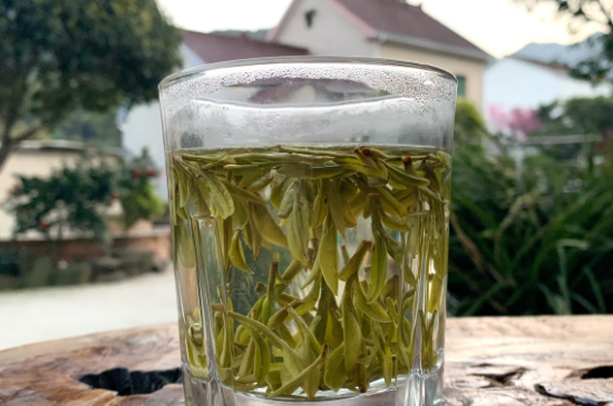 西湖龍井茶頭采和二采區(qū)別，明前龍井一采和二采什么味道？