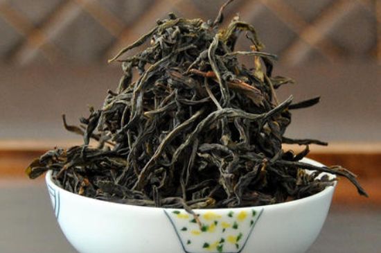 蜜蘭香和鴨屎香區(qū)別，鳳凰單樅鴨屎香vs蜜蘭香圖片對(duì)比