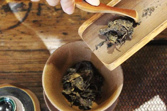 茯磚茶與普洱茶哪個好，茯茶和普洱茶口味區(qū)別