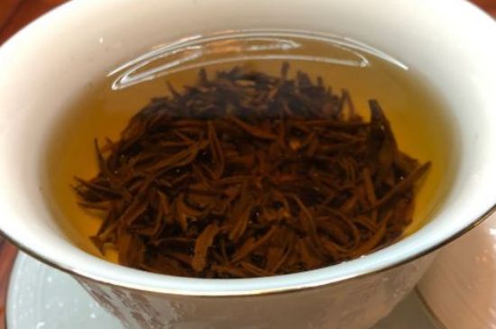 女人晚上喝紅茶好嗎，女人紅茶啥時候喝最好？