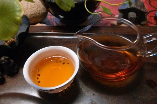 正山小種對(duì)胃好嗎，正山小種養(yǎng)胃還是傷胃