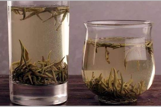 西湖龍井茶毫和發(fā)霉區(qū)別圖片，長(zhǎng)霉的龍井茶葉會(huì)是什么樣？