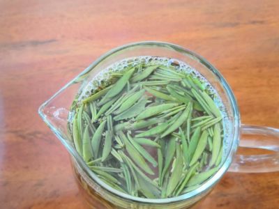 竹葉青和毛尖的區(qū)別，竹葉青和信陽毛尖哪個好？