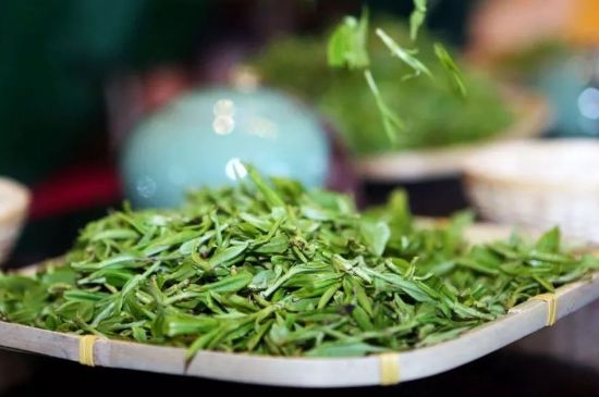 單樅茶什么季節(jié)最好喝，鳳凰單叢茶春茶好還是秋茶好？