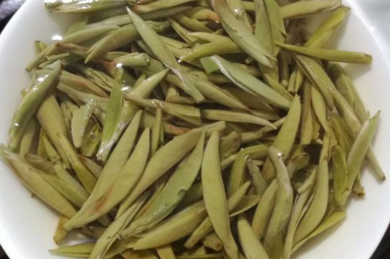 白毫銀針年份久的有什么香，陳年白毫銀針的香氣