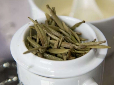 白茶煮好還是泡好喝，老白茶是泡還是煮？