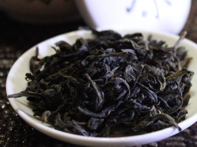 大紅袍好還是白茶好，福鼎白茶和大紅袍哪個貴？